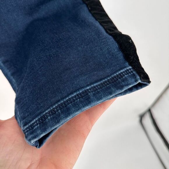 Soma Women's Mid-Rise Velvet Tuxedo Stripes Ankle Crop Jeans Blue Denim Size XL - Picture 4 of 10
